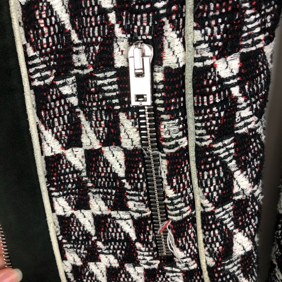 I R O - Picture 12 of 16